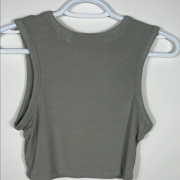 UNLABELED Ribbed Sleeveless Top - Picture 5 of 5
